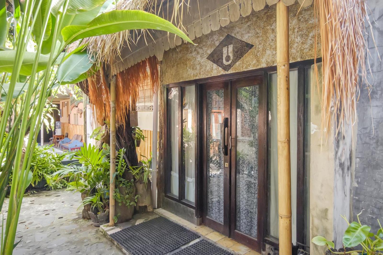 Twospaces Living At Wave And Chill House, Canggu Bagian luar foto