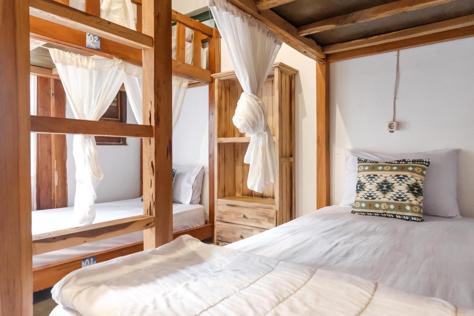 Twospaces Living At Wave And Chill House, Canggu Bagian luar foto