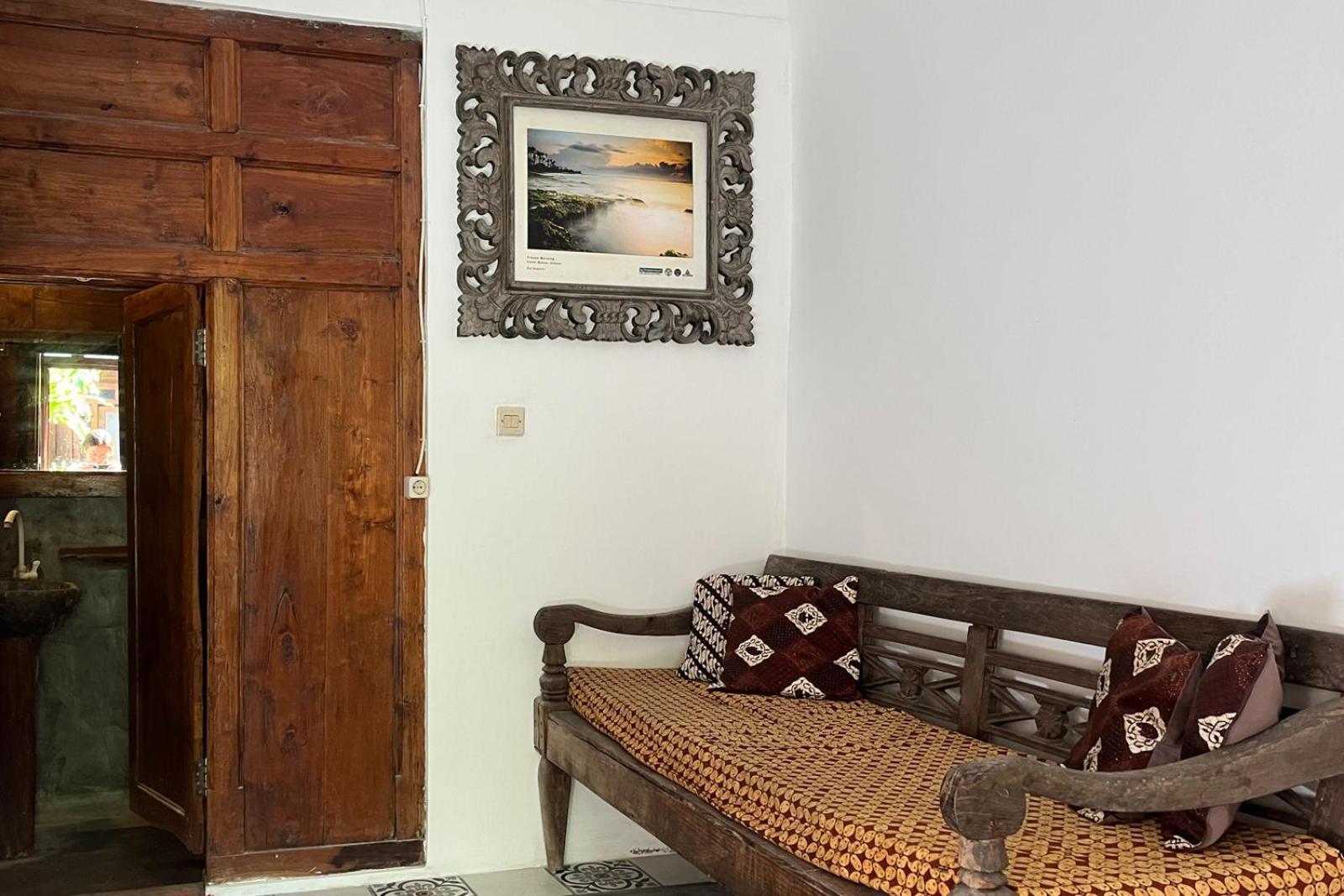 Twospaces Living At Wave And Chill House, Canggu Bagian luar foto